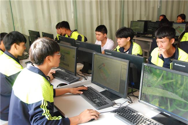 玉溪工業(yè)財(cái)貿(mào)學(xué)校2019年計(jì)算機(jī)網(wǎng)絡(luò)工程施工專(zhuān)業(yè)招生簡(jiǎn)介